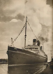 Een van de grootste schepen ter wereld, de Majestic van de Cunard White Star Line, 1936