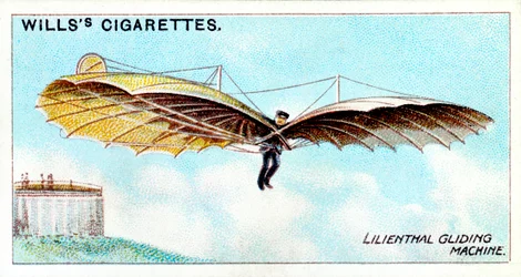 Otto Lilienthal, Duitse zweefvliegpionier en luchtvaartuitvinder, vliegend met een van zijn zweefvliegtuigen