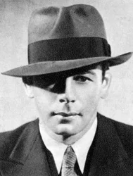 Paul Muni, Amerikaanse filmacteur, 1934-1935