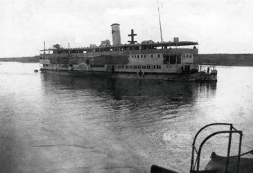 Rode Kruis rivierboot op de Tigris Rivier, Mesopotamië, WOI, 1918