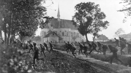 Russische troepen trekken zich in wanorde terug, Ternopil, Oekraïne, Eerste Wereldoorlog