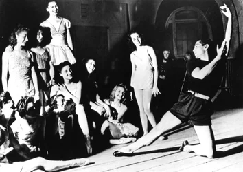 Serge Lifar en het Paris Opera Ballet, Parijs, 1940-1944