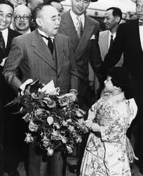 Shigeru Yoshida arriveert bij het Vredesverdrag van San Francisco, VS, april 1952
