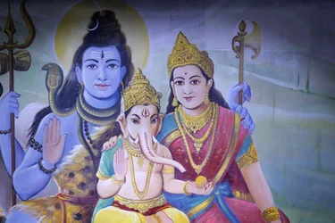 Shree Ram Mandir, Leicester. Shiva, Parvati en hun zoon Ganesh, Verenigd Koninkrijk