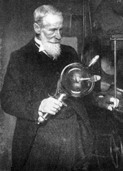 Sir William Crookes 1832-1919, Engelse chemicus en natuurkundige, 1926
