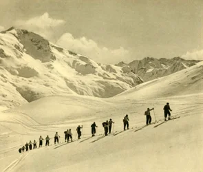 Skiles, Arlberg, Oostenrijk, c1935