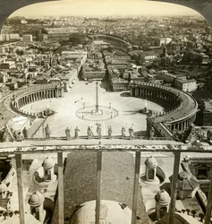 St. Pietersplein vanaf de koepel van de Sint-Pietersbasiliek, Rome, Italië