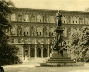 De Academie voor Schone Kunsten en Schiller Monument, Wenen, Oostenrijk, ca. 1935