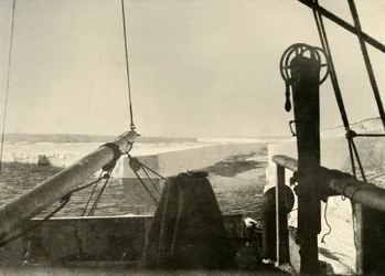 De barrière rand breekt vier mijl ten zuiden van Hut Point, c1908