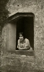 De hertogin in Bisham Abbey, 1928