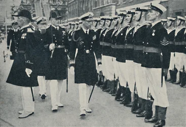 De koning opent de Marineweek in Portsmouth, ca. 1935-1937