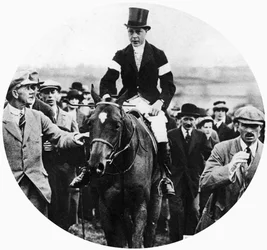 De Prins van Wales bij de Grafton Hunt Races met huisdierhond