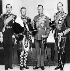 De Prins van Wales met zijn broers, ca. 1930s