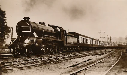 De S.R. Dover Boottrein, Getrokken door Sir Gawain Een Koning Arthur Type Locomotief, ca. 1930