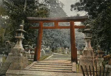 Tori bij een Shinto-tempel, 1900