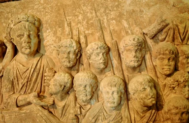 Trajanusreliëf, Romeins, 1e-2e eeuw na Christus
