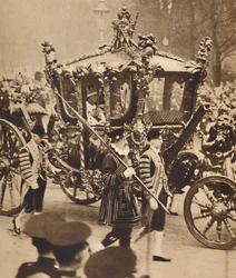 Twee Kronen, Twee Scepters, 12 mei 1937