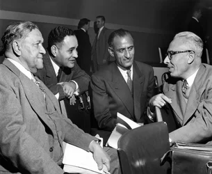 VS en Pakistaanse afgevaardigden bij de Verenigde Naties, Parijs, 1950s