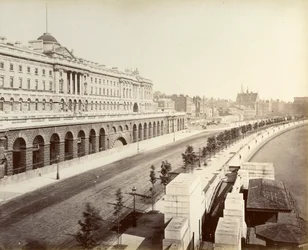 Victoria Embankment, met Somerset House, Londen, 1887
