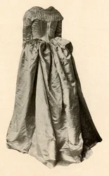 Witte satijnen trouwjurk gedragen door mevrouw St. Clair in Philadelphia, 1760