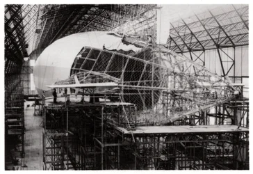 Zeppelin LZ 126 in aanbouw, Friedrichshafen, Duitsland