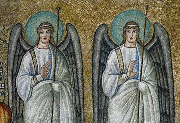 Detail van mozaïeken die engelfiguren voorstellen