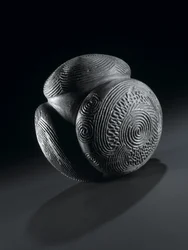 Gesneden bal van Glass Hill, Towie, Aberdeenshire, Neolithisch, ca.3000 v.Chr.