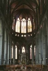 Centraal schip in de Kathedraal van Onze-Lieve-Vrouw Tournai
