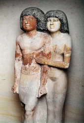 Egyptische oudheid: gebeeldhouwde kalksteengroep van Raherka en Meresankh, hoofd van de schrijvers en zijn vrouw - 5e dynastie, Oude Rijk