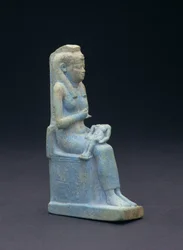 Beeld van Isis, zittend op een troon, met het kind Horus op haar schoot, Egyptisch, 26e Dynastie, 664-525 v.Chr. (glazuurblauwe faience)