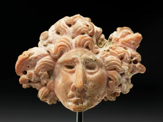 Hoofd van Medusa, uit Bactrië of Gandhara, 2e-1e eeuw v.Chr.
