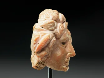 Hoofd van Medusa, uit Bactrië of Gandhara, 2e-1e eeuw v.Chr.