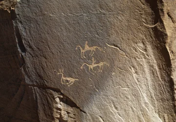 Jachtscène, rotstekening, Ledge Ruin, Canyon de Chelly National Monument, Navajo Indian Reservation, Arizona, VS (foto)