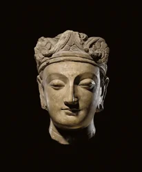 Monumentaal Gandharan Hoofd van een Bodhisattva