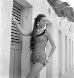 De actrice en mode model Elsa Martinelli - 1954