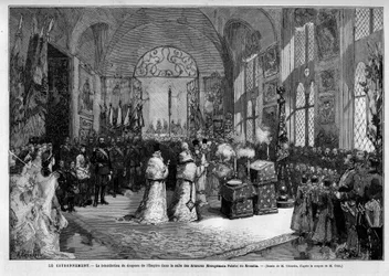 Zegening van de vlag van het Keizerrijk in het Arsenaal van het Kremlin in Moskou tijdens de kroning van keizer Alexander III van Rusland (1845-1894) en keizerin Dagmar van Denemarken (1847-1928) op 27 mei