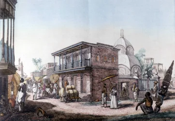 Hindoe gebouwen: straat in de stad Calcutta (Kalkata), India.