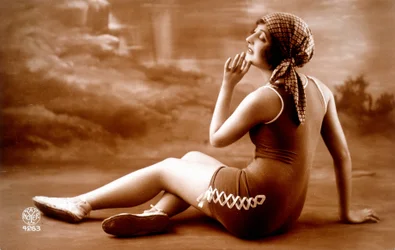 Pin-up in badpak.