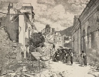 Tussen de ruïnes na de aardbeving in Balliazzi badplaats, Italië