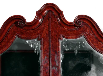 Meubel: trumeau in rozenhout. Detail van het bovenste deel. Ca. 1735. Privécollectie