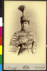 Vrouw in uniform