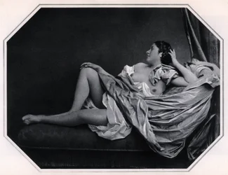 Naakte vrouw liggend rond 1859. Anonieme fotografie