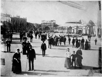 Uitzicht op Plaza Catalunya in Barcelona, eind 19e eeuw
