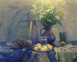 Wilde bloemen en vers fruit