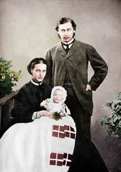 De Prins en Prinses van Wales met de jonge Prins Albert Victor, 1864, 1910