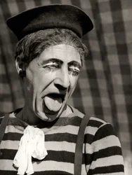 Portret van een clown, Italië, ca. 1950 (gelatinezilverdruk)