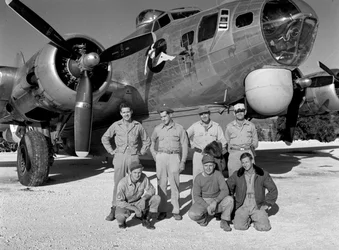 B-17 bemanning tijdens training voor luchtverkenningsmissies in WWII