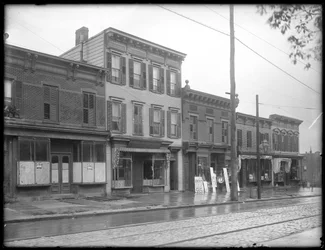 Ongeïdentificeerde tak van de Queens Borough Public Library, New York, ca. 1910