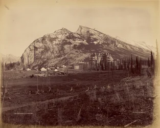 Twin Peaks en C.P.R. Hotel, Banff