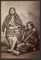 [Vrouwen van de Kiowa].